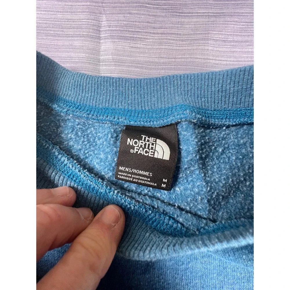 The North Face Mens Medium Heather Blue Crewneck Sweatshirt Pullover Patch Logo